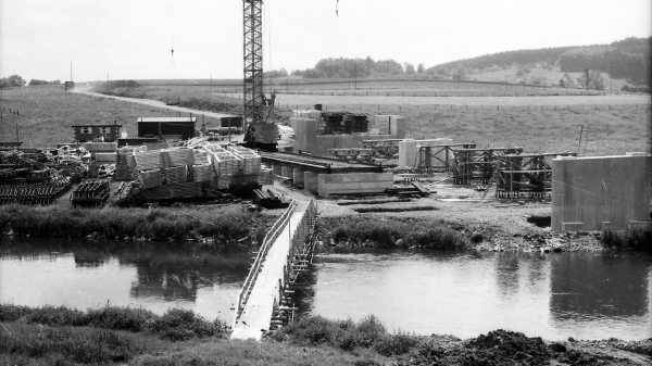 Bau der neuen Präsidentenbrücke